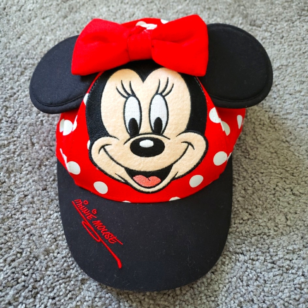 TODDLERS WALT DISNEY CAP  MINNIE MOUSE WORN ONCE